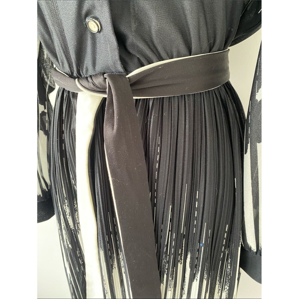 VTG 70's Black and White Pleated Long-Sleeve Shirt Dress with Contrast Belt Sz S - Picture 3 of 11